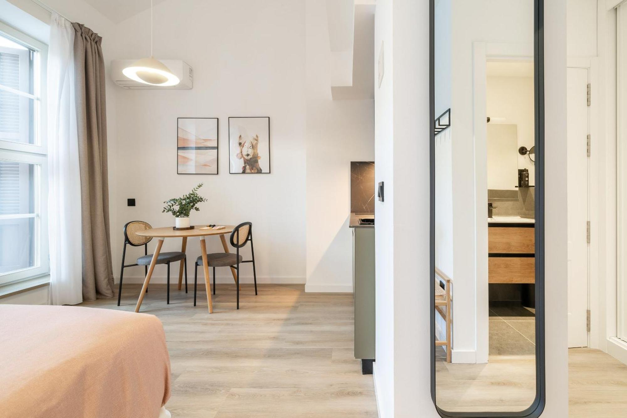 Limehome Malaga Calle Victoria Eksteriør bilde